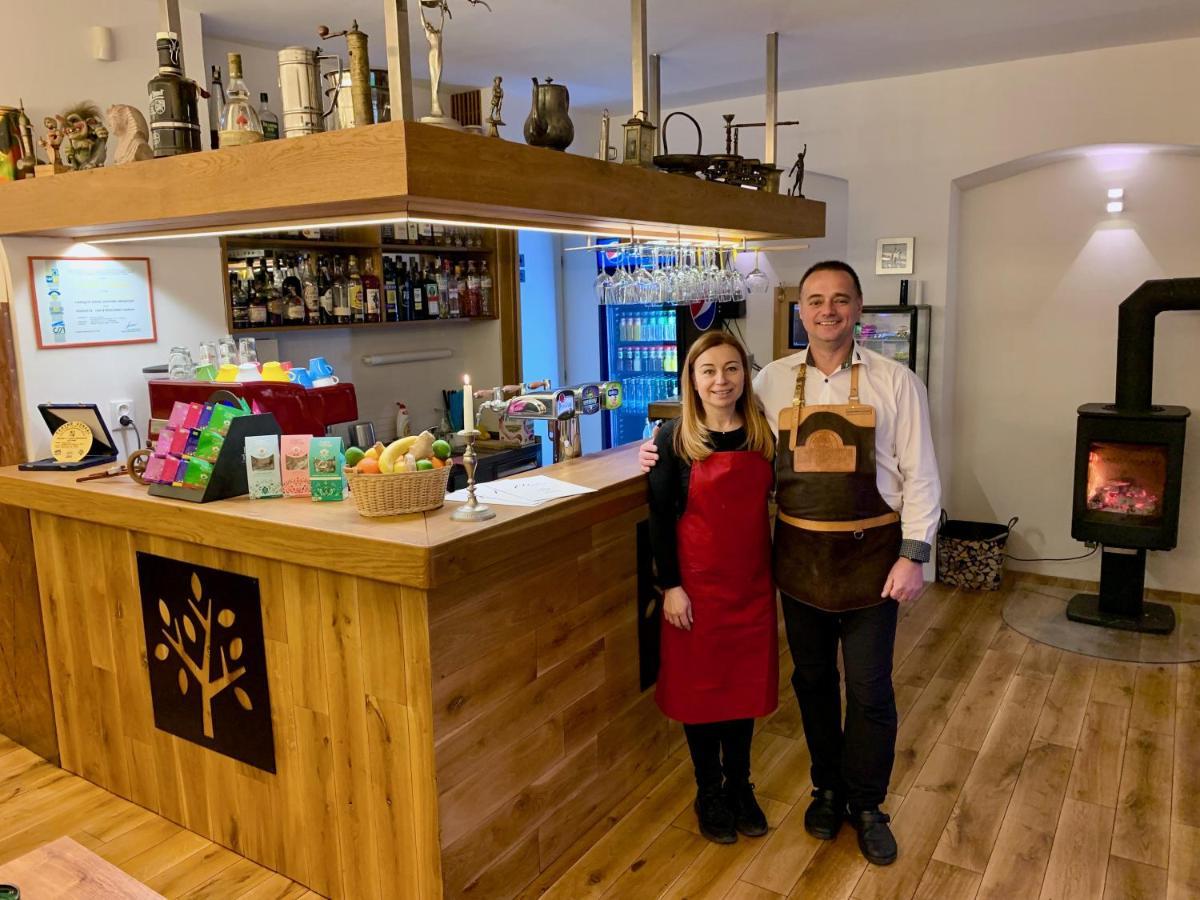 A Restaurace 14 Guest house Hostinne (Hradec Kralove)
